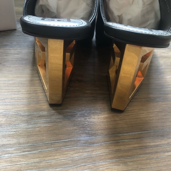 Givenchy triangle mules size 38 100% calf - Picture 3 of 15